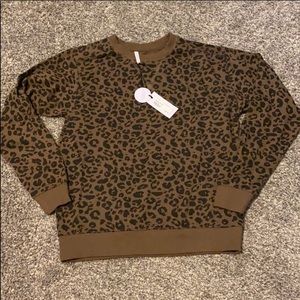 NWT z supply pullover size small